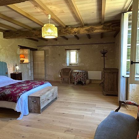 Hotel Entre-Vignes-Et-Bastides Montcaret Esterno foto