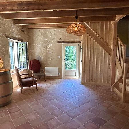 Hotel Entre-Vignes-Et-Bastides Montcaret Esterno foto