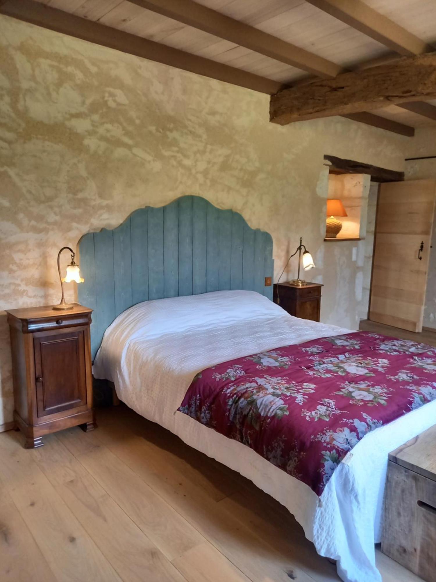 Hotel Entre-Vignes-Et-Bastides Montcaret Esterno foto